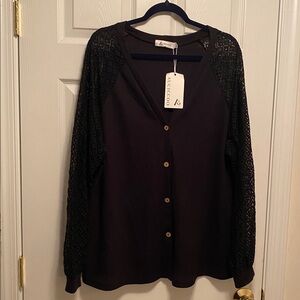 Auciccoo Black Women's Button Down Top with Lace Sleeves…size 3XL